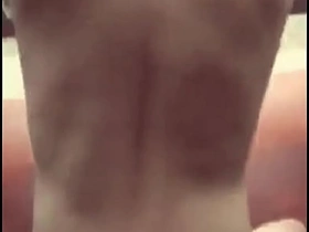 光滑亚洲仔爱鸡巴 asian delivery man gay porn