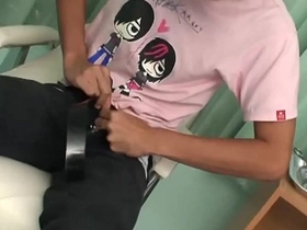 变态医疗癖亚洲双飞3P gay making love asian massage videos