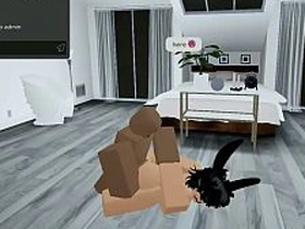 发情伪娘在Roblox公寓里被当成人形飞机杯 gay chinese porn videos