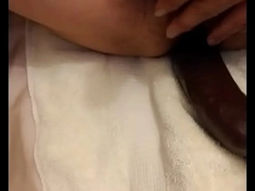 亚裔骑乘大黑假阳具 twink japan happy-go-lucky porn