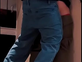 发情的同学趁家里没人把他的鸡巴塞进来 japan bus gay porn