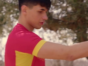 足球小鲜肉球员无套野战 恋足BDSM户外 asian+gay+sex+videos