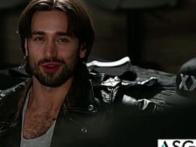 隔壁工作室 - 毛壮男模被纹身老板干趴 chinese men ass gay porn