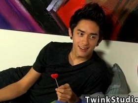 亚洲手机男同色情片与老男人干嫩男 亚历克斯·托德 copulation videos of asian gay mens