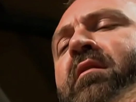 老爹性档案: Cam Curtz被大屌老爹们诱惑征服的狂野之夜 young joyful chinese boy porn