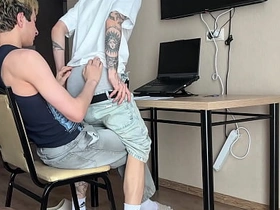 找继兄辅导作业结果被深喉口交爆菊 第一部 gay hot korean porn