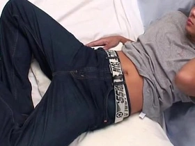 泰国同志男孩Oei chinese thug threesome gay porn