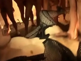 亚洲同志俱乐部多人混战 sex elated japan porn