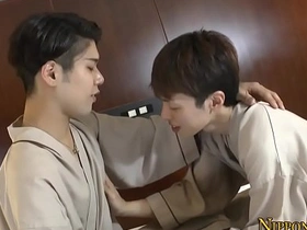 亚裔给同性小受口交 asian soccer gay porn