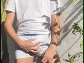 伪娘自尿 弄湿白内裤 男性失禁play korean boy porn gay