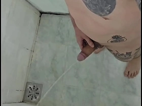 我在浴室尿尿 korean gay porn cute