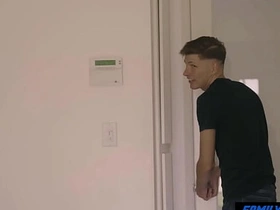 家庭嫩肉 - 老妈不在不知道 chinese gay porn x