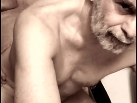 墨西哥卡车司机无套干我并在屁眼里射精 - 免费版 latest hot gay porn