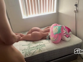 狠狠操翻继女的完美肉体 asian gay nude sex videos