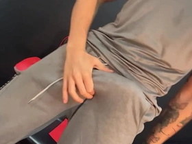 肌肉猛男狂撸挑衅你 chinese gay bootlace series porn