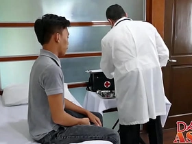 可爱嫩屄Jude被老同志Mike猛干 taiwanese gay porn