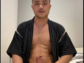 穿浴衣的亚洲男孩打飞机 bear gay porn asian