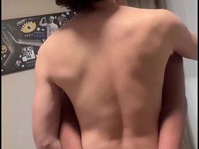 甜美小鲜肉被强势猛男干爆 chinese gay big porn