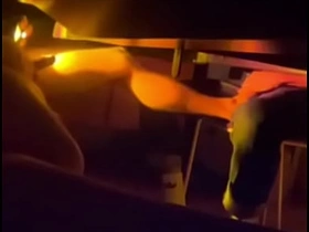 室友和年轻朋友在桌下玩足交 这次我偷拍到了 pinoy hot porn gay