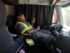 在路上自慰 amateur korean gay porn