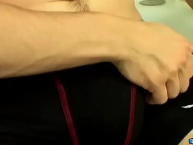 UndieTwinks: Bryce Corbin洗澡时硬到流水还猛撸 japanese laddie gay porn