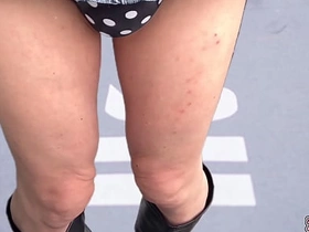 穿着迷你裙靴子圆点内裤自慰 SecretGakuen porn gay hot indian