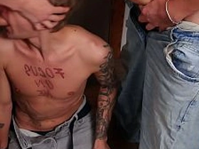 第62期 两根大鸡巴猛操小鲜肉的紧屁眼 asian suffer gay sex videos