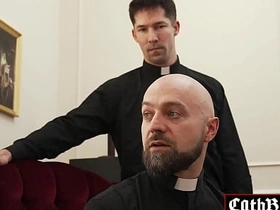 你喜欢这样是吧？喜欢我狠狠操你小屁眼是吧，贱货！Grant Ducati被Adam Snow和Eddie Patrick打屁股加肛交！ asian boys sex videos gay