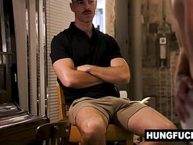 两个火辣伪娘被变态老板狠操 最后跪着张嘴吐舌让我射满他们脸和舌头 gay porn hot rough