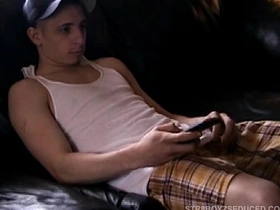 直男科瑞享受深喉服务 thailand model gay porn