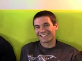 ZackRandall：直男情侣互品大屌热精 gay porn japan blowjob