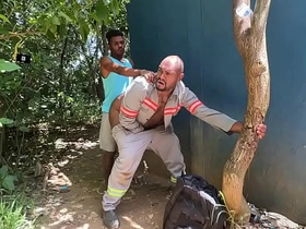 工地黑哥溜出来让停车场管理员爆菊 hot asian man gay porn