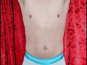 操，内裤里的鸡巴真带劲 asian japanese gay porn