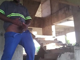 整天穿着精液糊满的靴子干活 chinese wet gay porn