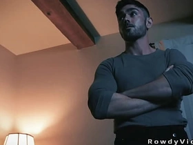 沉迷游戏的直男第一次被肛交 watchable asian gay sex videos