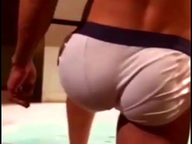 直男兄弟冲完澡让我拍他打飞机 chinese hunter gay porn