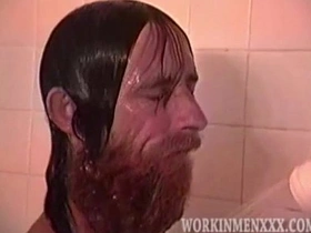 熟男谢尔顿打飞机 porn hub gay korean