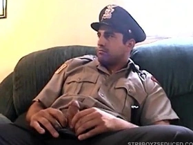 维尼给直男警察扎克口交 unconcerned porn chinese out