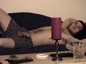 Vinnie给直男口交撸管 gay porn hot missionary