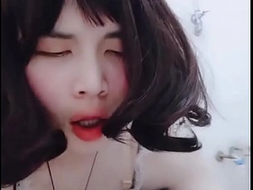 亚洲人妖女仆穿制服用大假阳具自慰 japanese gay couple porn