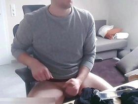 直播中命令男人用自己屁眼里的玩具深喉 hot older tempt a prepare gay porn