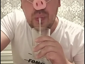 这个俄国基佬有瘾: 就爱嘴里新鲜精液的味道! well-pleased japan doctor porn