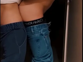 他趁我不备在厕所偷偷操我 hot college gay porn