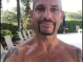 泳池边 handsome gay asian porn