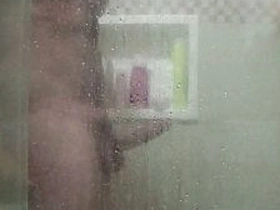 各位！我叔住我家偷拍到他干这事！ link up ktv gay porn