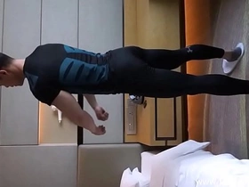 亚洲肌肉猛男脱光光 twink gay porn chinese