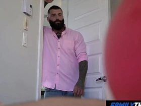 家庭嫩肉 - 和熊系继父共度情人节 japangaysex category japanese gay porn