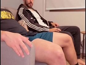 隔壁大屌邻居趁老婆上班跑来肏我 asian gay teen sex videos