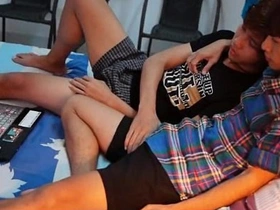 亚洲小鲜肉看片后欲火焚身 gay chinese bdsm porn