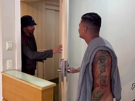 走错房间的啪啪啪 korean glasses happy-go-lucky porn